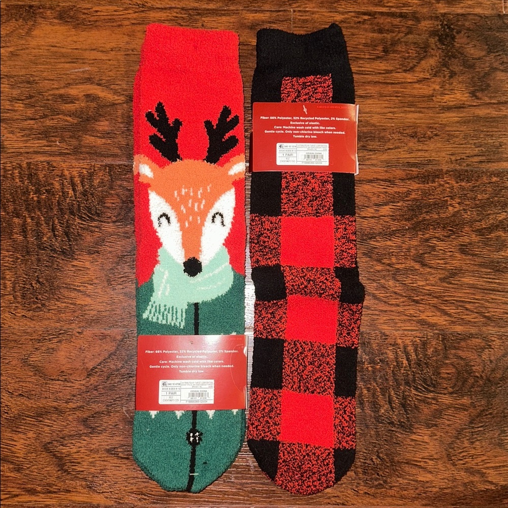 NWT Wondershop Super Soft Christmas Crew Socks (2 Pair) - Picture 2 of 4